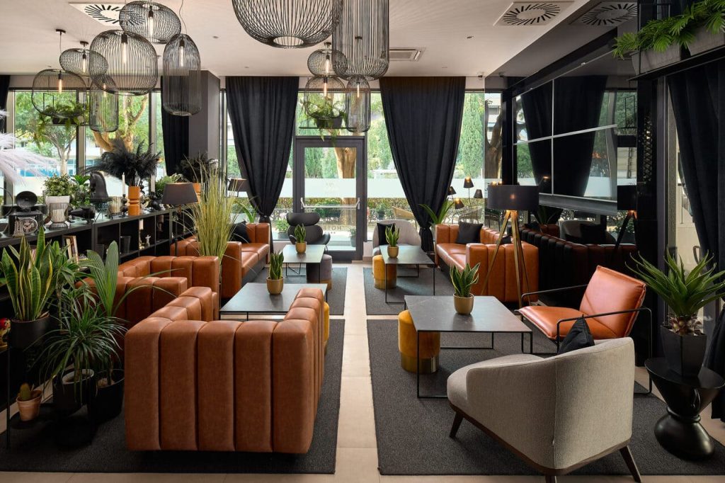 Hotel ora
